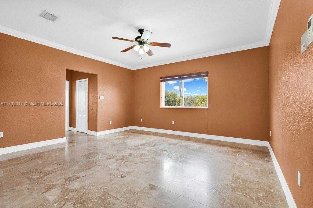Small Image of 16732 NORTH WEST 89TH PL, Miami Lakes Number 42