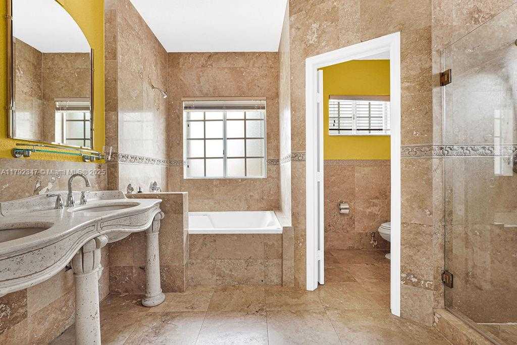 Small Image of 16732 NORTH WEST 89TH PL, Miami Lakes Number 44