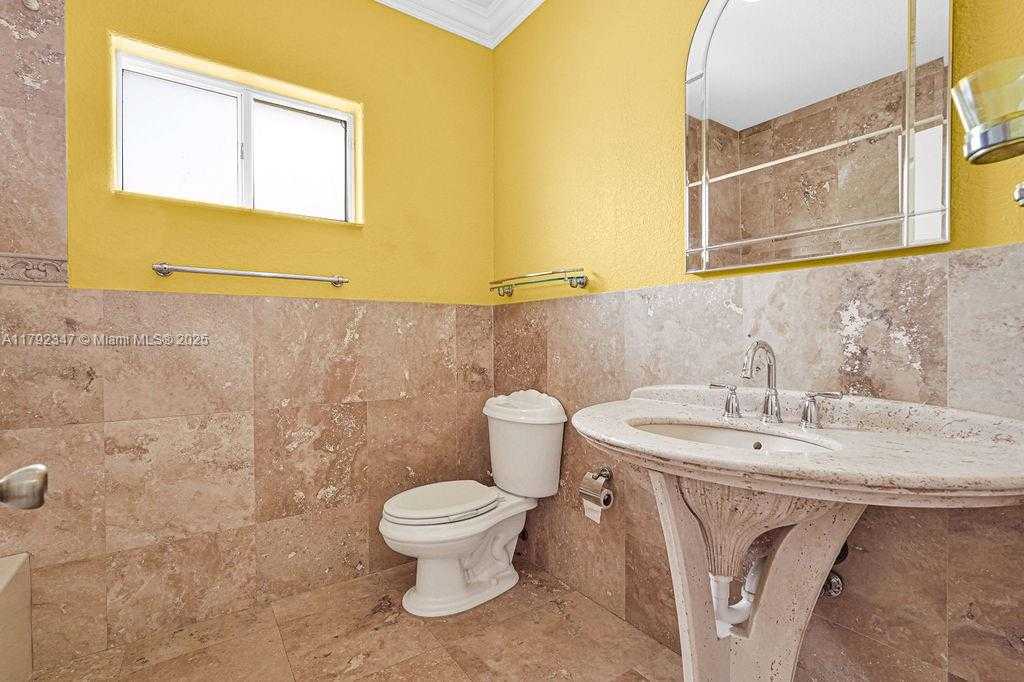 Small Image of 16732 NORTH WEST 89TH PL, Miami Lakes Number 47
