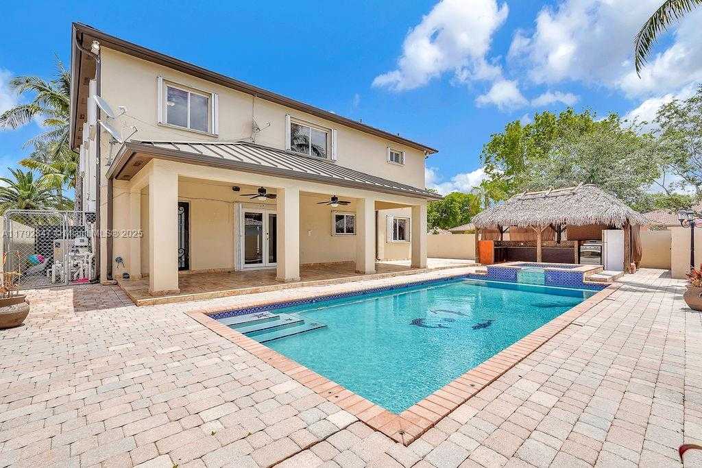 Small Image of 16732 NORTH WEST 89TH PL, Miami Lakes Number 5