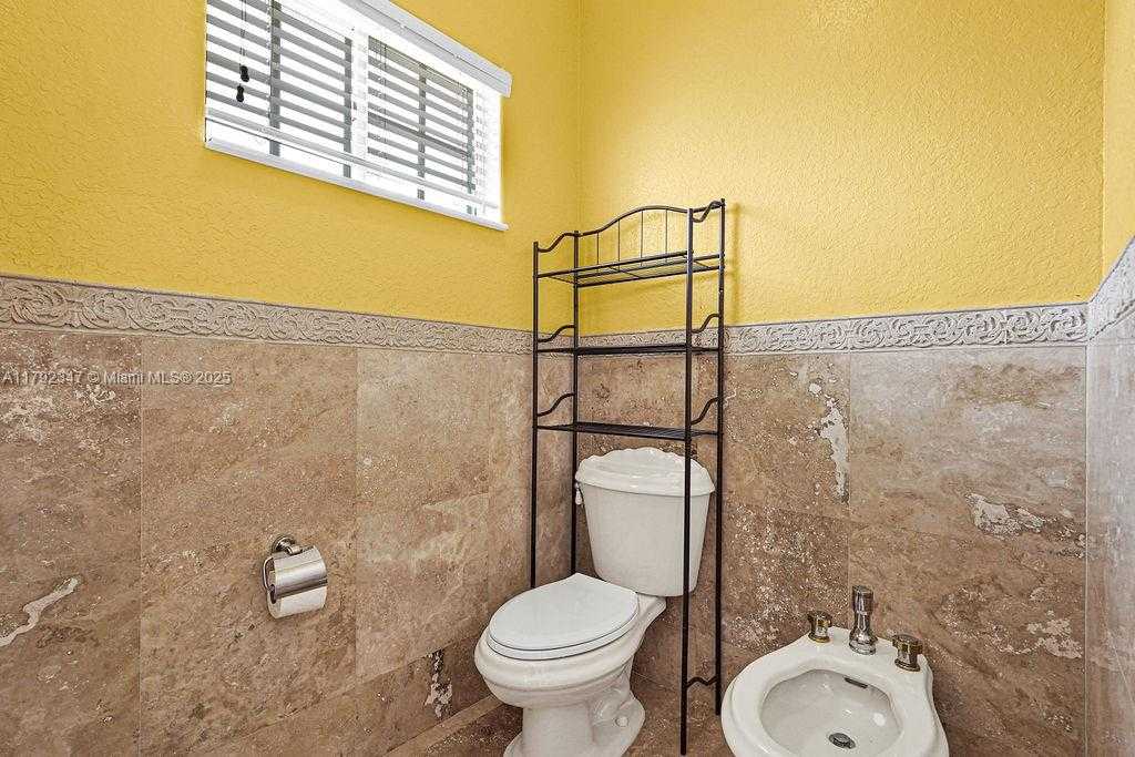 Small Image of 16732 NORTH WEST 89TH PL, Miami Lakes Number 53