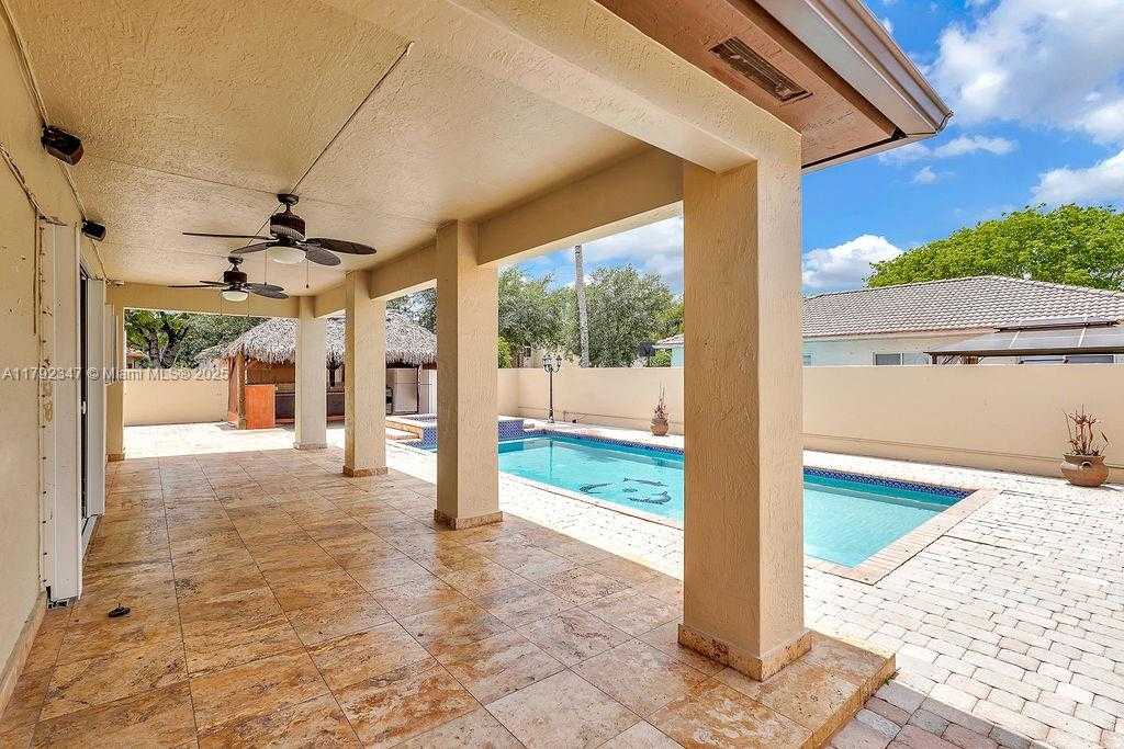 Small Image of 16732 NORTH WEST 89TH PL, Miami Lakes Number 62
