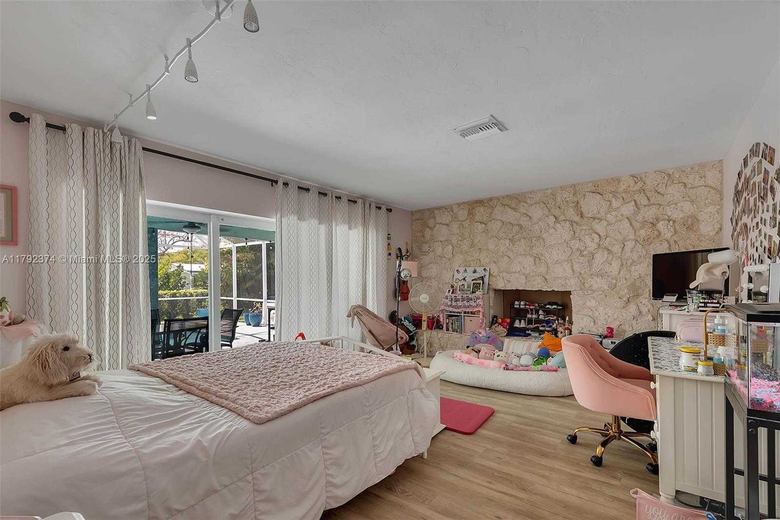 Small Image of 16840 SOUTH WEST 87TH AVE, Palmetto Bay Number 15