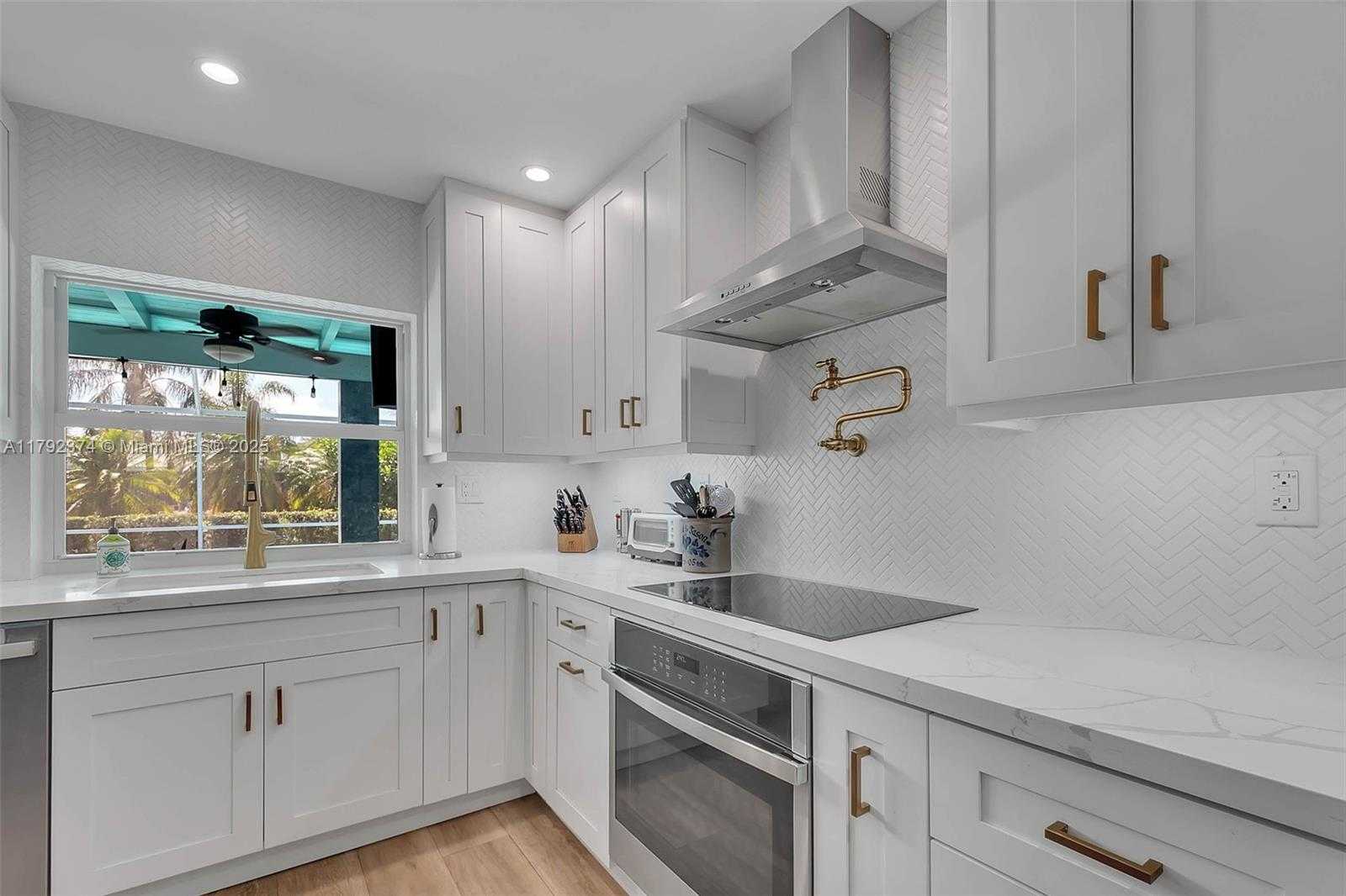 Small Image of 16840 SOUTH WEST 87TH AVE, Palmetto Bay Number 9