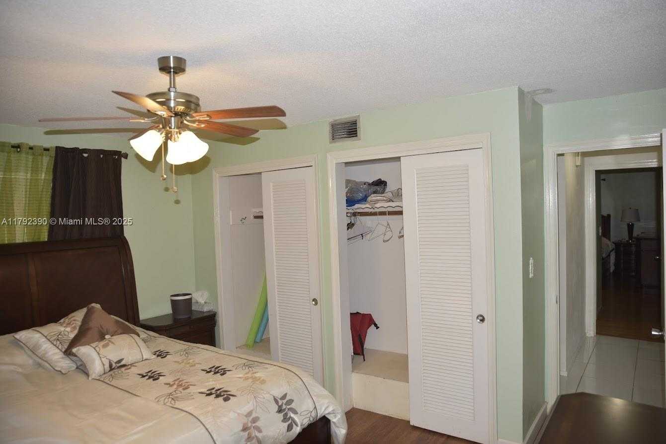 Small Image of 4701 NORTH WEST 43RD AV, Tamarac Number 10