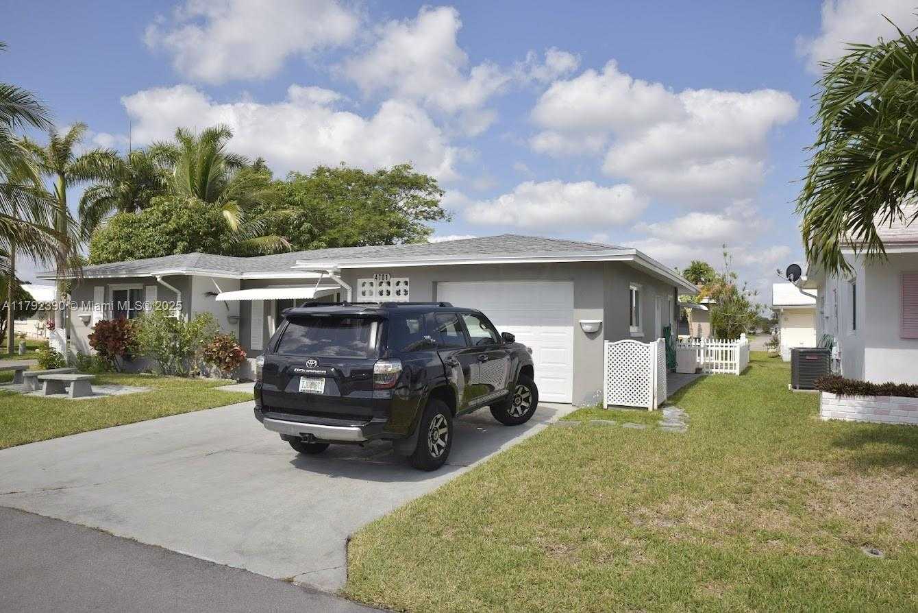 Small Image of 4701 NORTH WEST 43RD AV, Tamarac Number 24