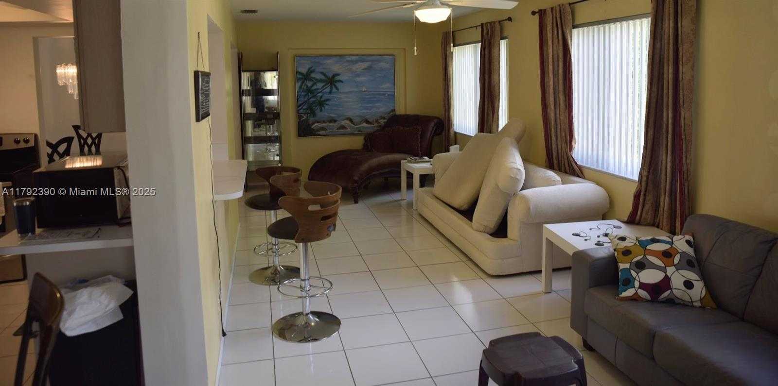 Small Image of 4701 NORTH WEST 43RD AV, Tamarac Number 7