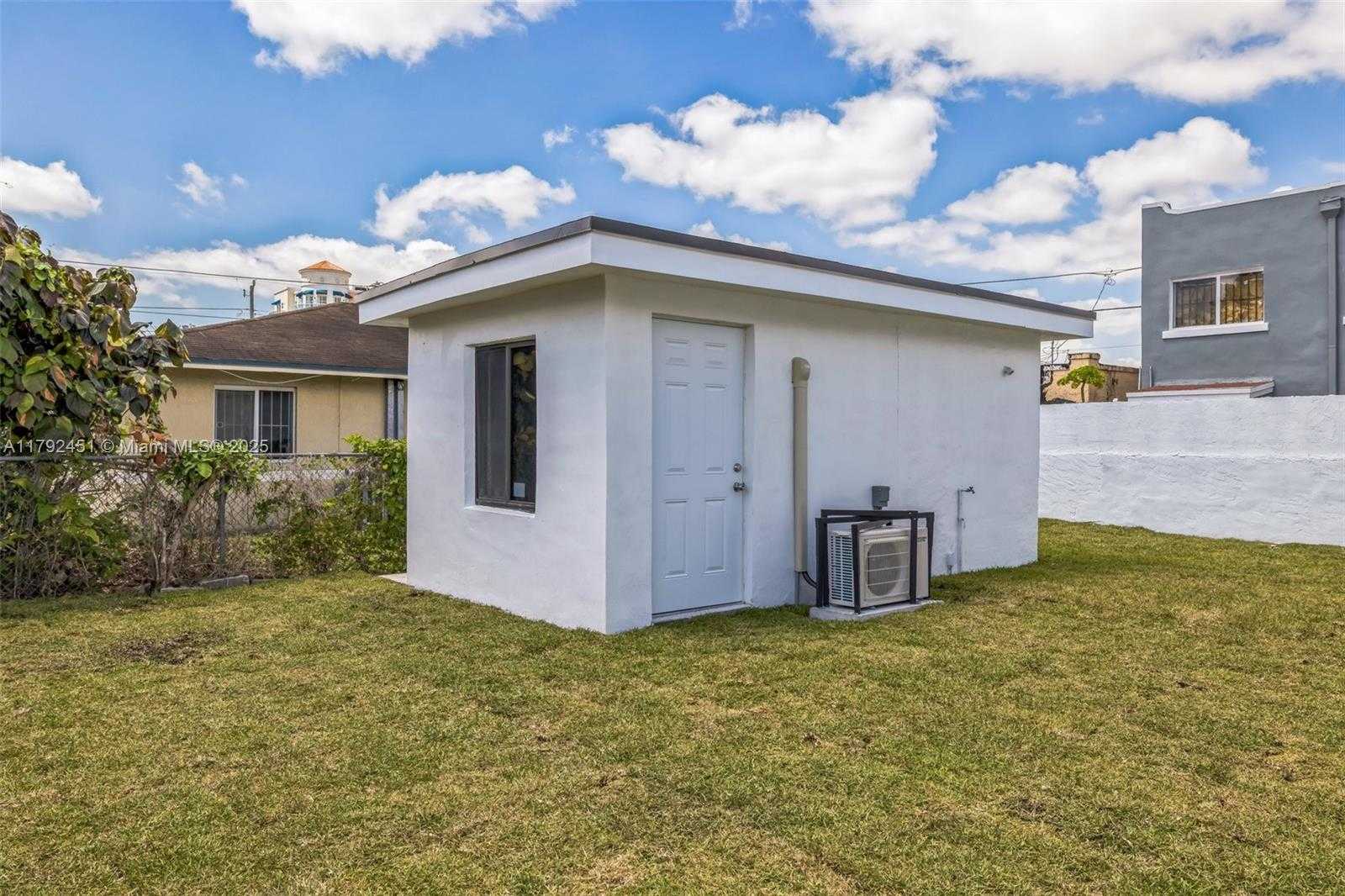 Small Image of 1384 NORTH WEST 55TH TER, Miami Number 6