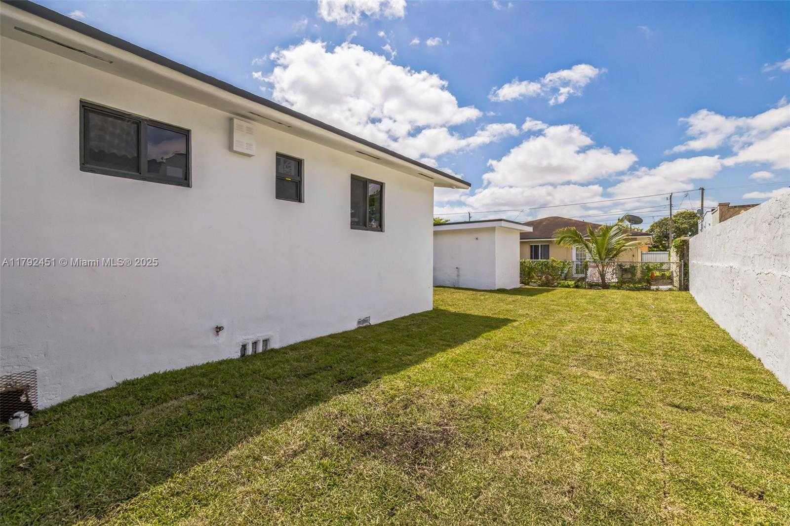 Small Image of 1384 NORTH WEST 55TH TER, Miami Number 8