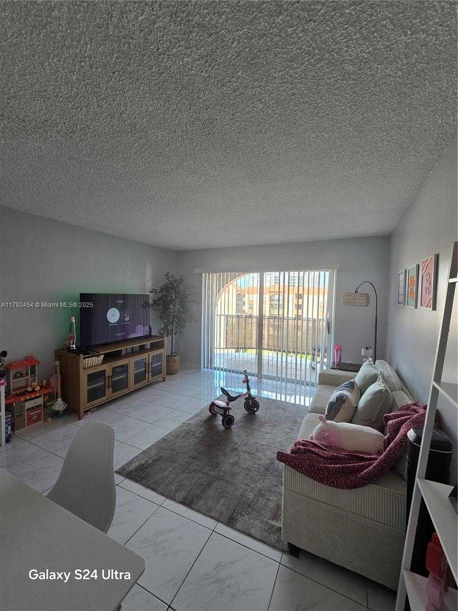Small Image of 5201 NORTH WEST 7TH ST, Miami Number 12