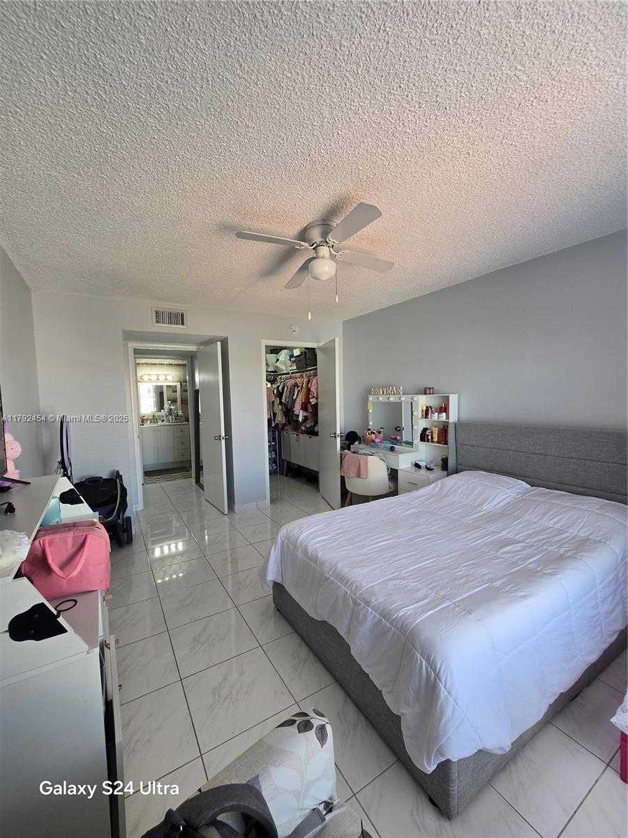Small Image of 5201 NORTH WEST 7TH ST, Miami Number 15