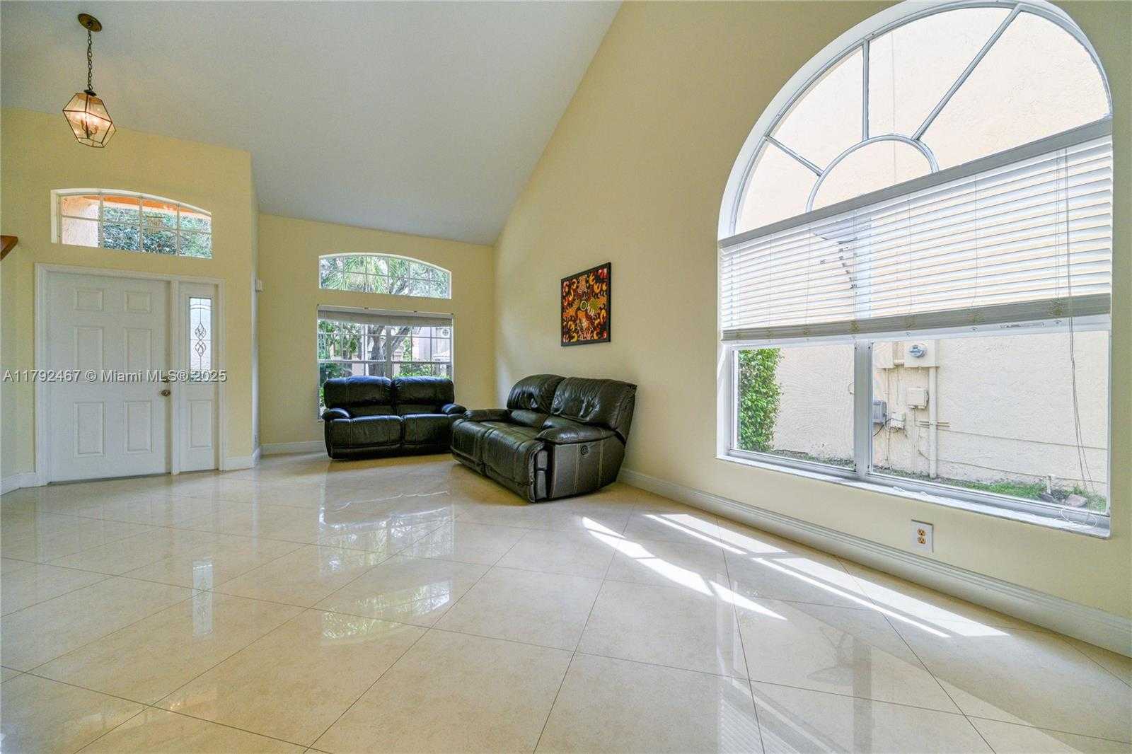 Small Image of 10240 PORT OF SPAIN ST, Cooper City Number 13