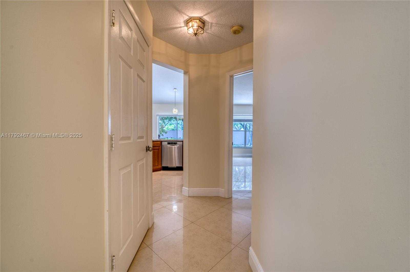 Small Image of 10240 PORT OF SPAIN ST, Cooper City Number 21