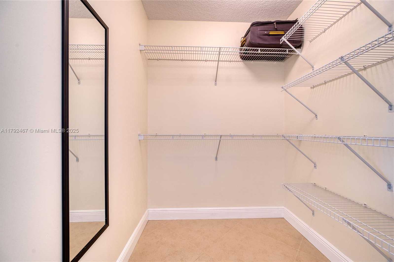 Small Image of 10240 PORT OF SPAIN ST, Cooper City Number 28