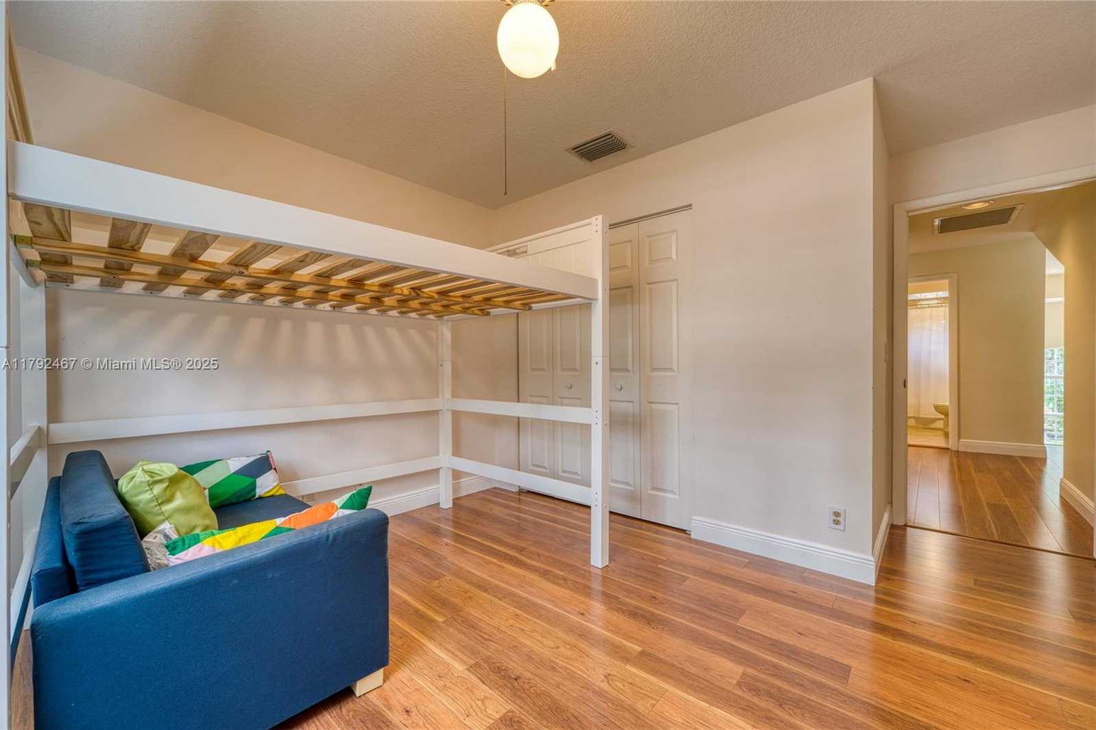 Small Image of 10240 PORT OF SPAIN ST, Cooper City Number 35