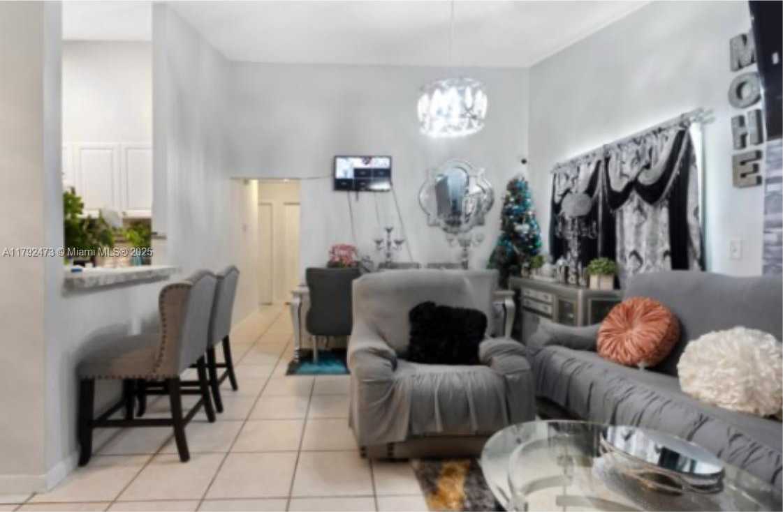 Small Image of 11233 WEST MODEL CIR W, Boca Raton Number 10