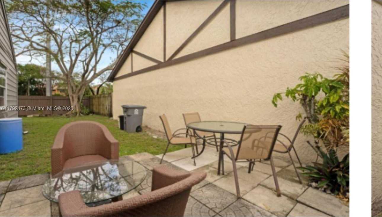 Small Image of 11233 WEST MODEL CIR W, Boca Raton Number 11