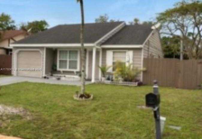 Small Image of 11233 WEST MODEL CIR W, Boca Raton Number 13