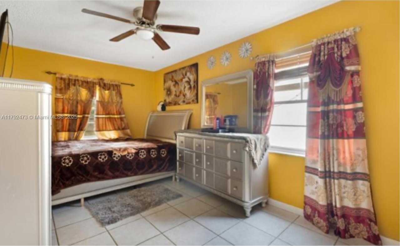 Small Image of 11233 WEST MODEL CIR W, Boca Raton Number 4