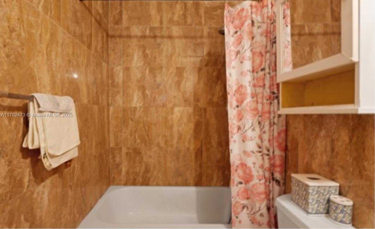 Small Image of 11233 WEST MODEL CIR W, Boca Raton Number 6