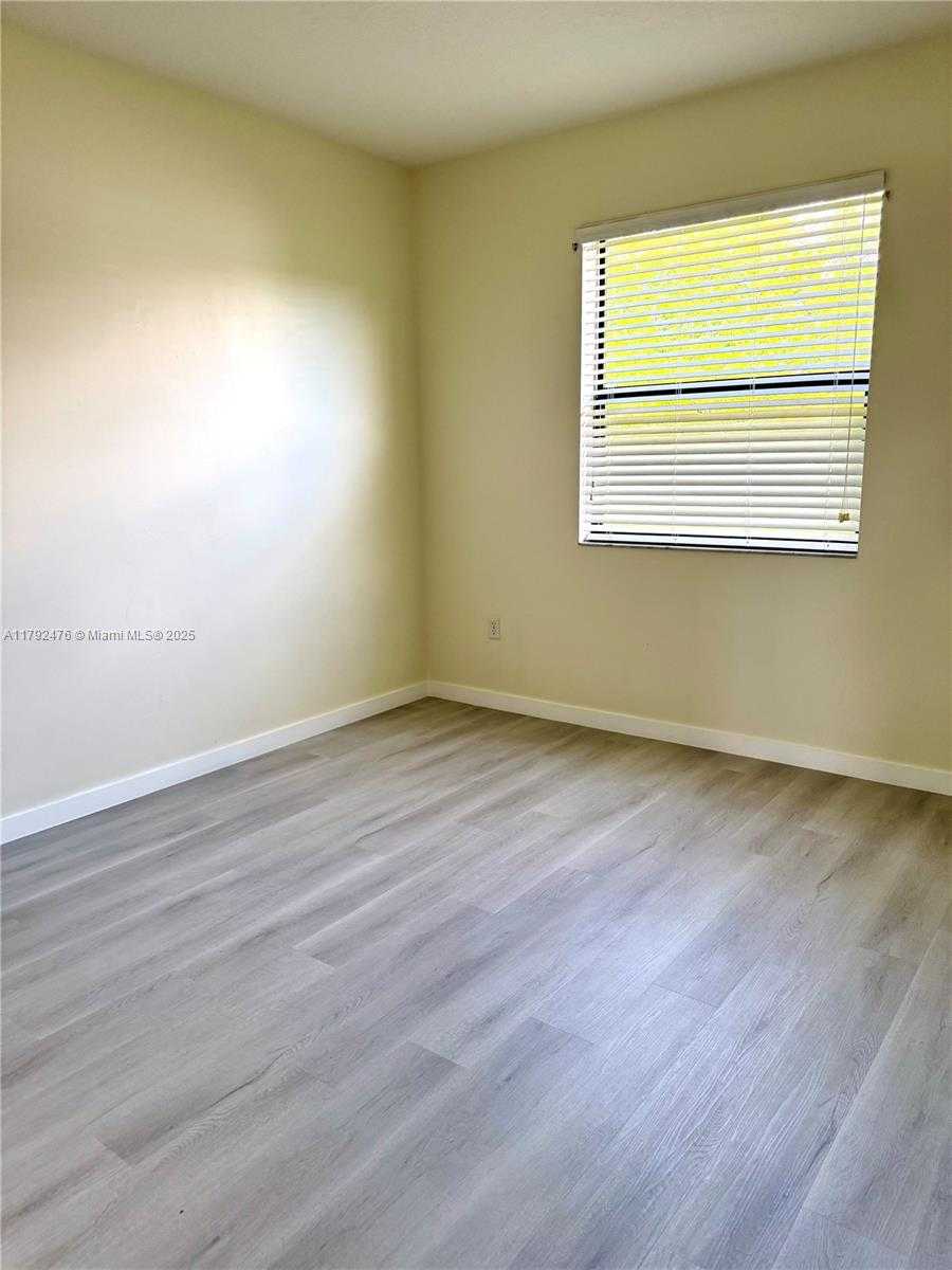 Small Image of 9371 SOUTH WEST 37TH CT, Miramar Number 12