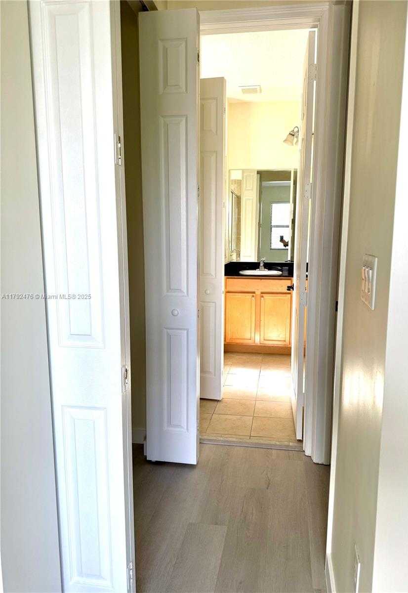 Small Image of 9371 SOUTH WEST 37TH CT, Miramar Number 18