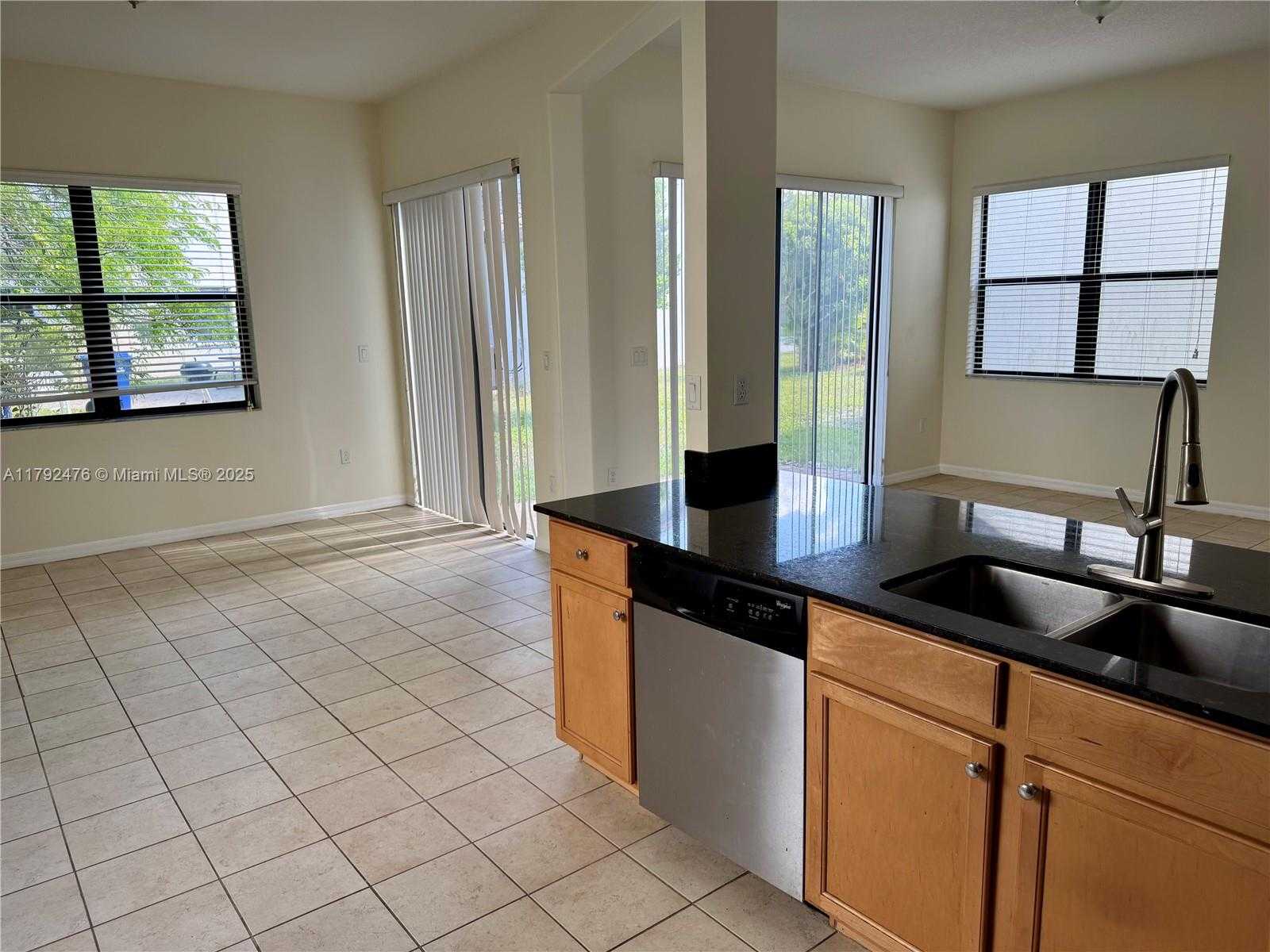 Small Image of 9371 SOUTH WEST 37TH CT, Miramar Number 2