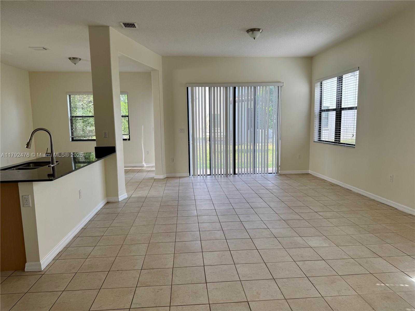 Small Image of 9371 SOUTH WEST 37TH CT, Miramar Number 6
