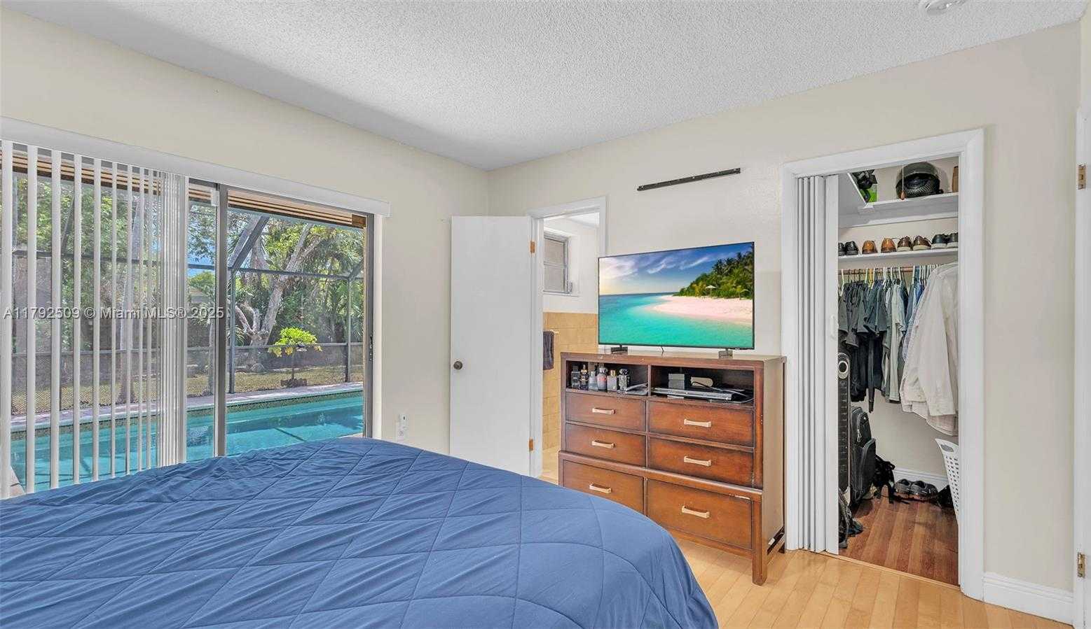 Small Image of 19241 SOUTH WEST 93RD RD, Cutler Bay Number 11