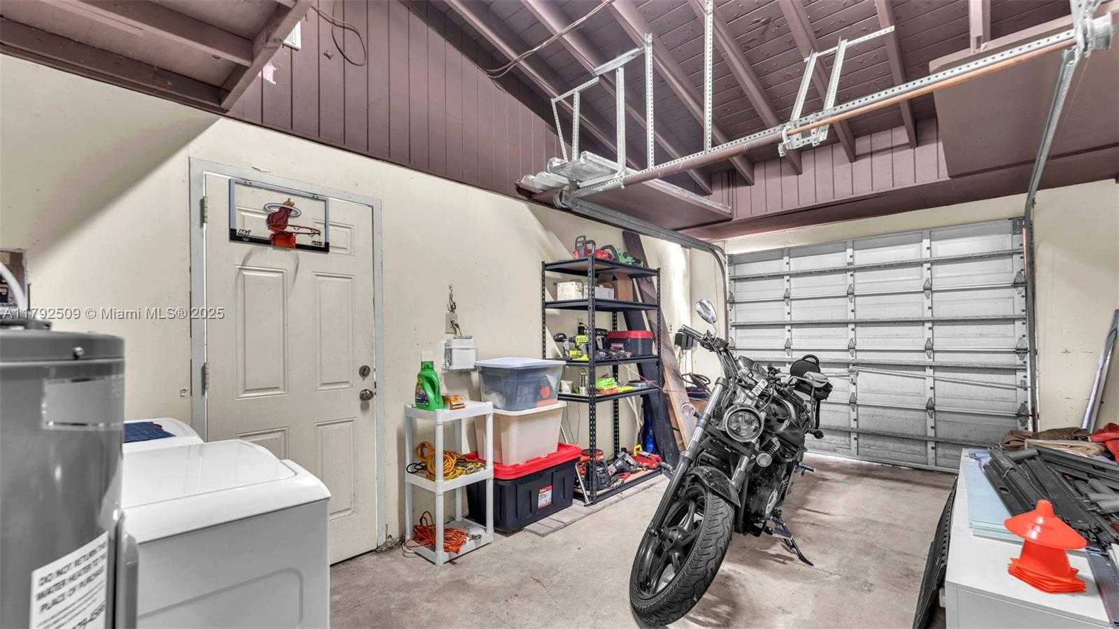 Small Image of 19241 SOUTH WEST 93RD RD, Cutler Bay Number 27
