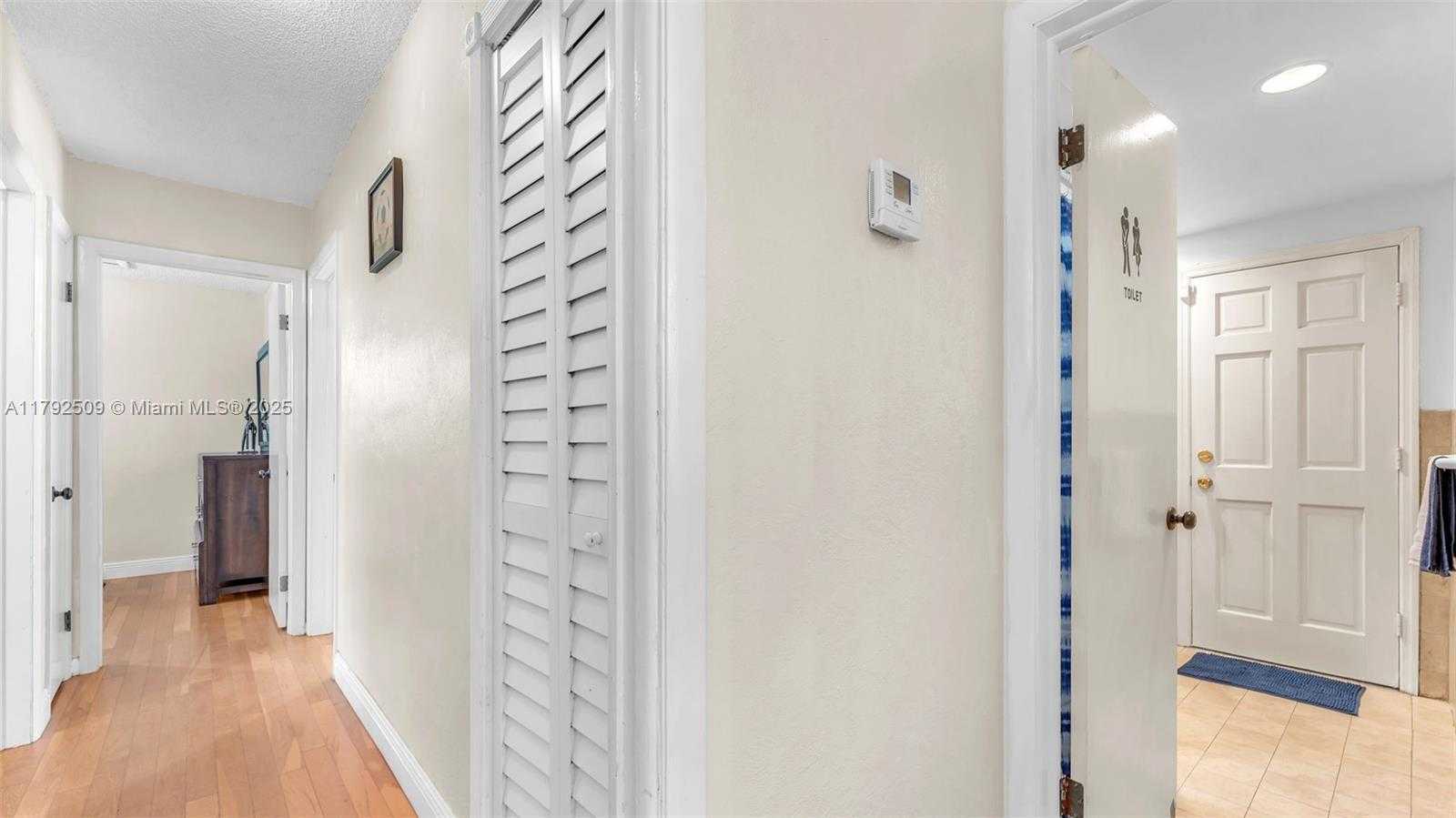 Small Image of 19241 SOUTH WEST 93RD RD, Cutler Bay Number 31