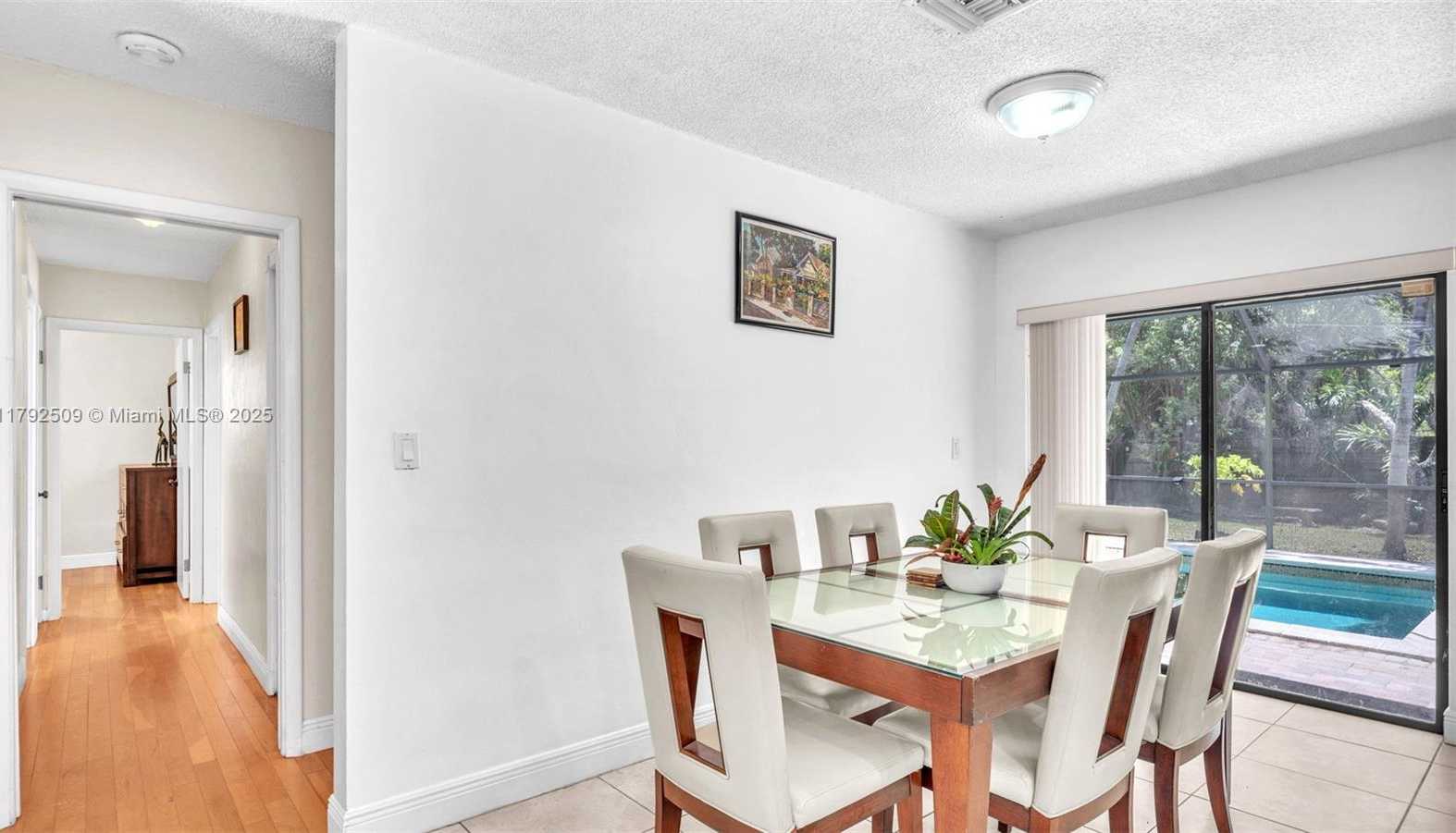 Small Image of 19241 SOUTH WEST 93RD RD, Cutler Bay Number 9