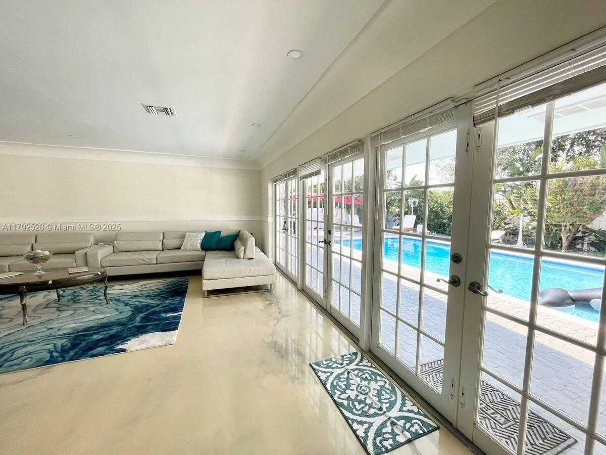 Small Image of 416 NORTH RAINBOW DR, Hollywood Number 36