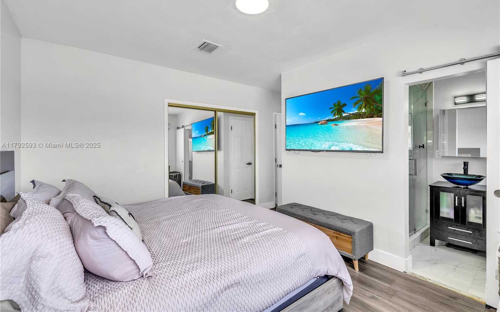 Small Image of 1361 NORTH WEST 98TH TER, Miami Number 14