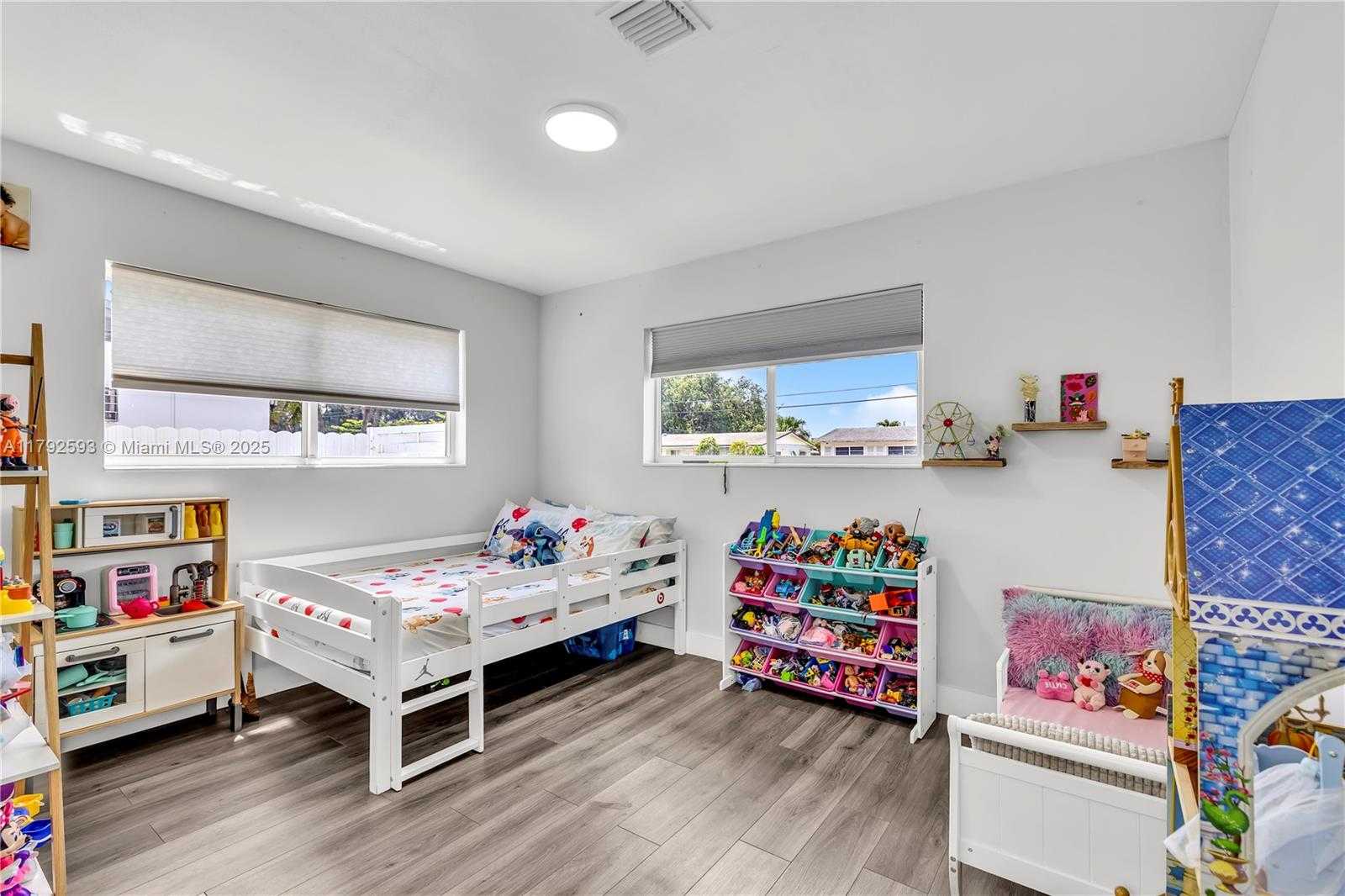 Small Image of 1361 NORTH WEST 98TH TER, Miami Number 18
