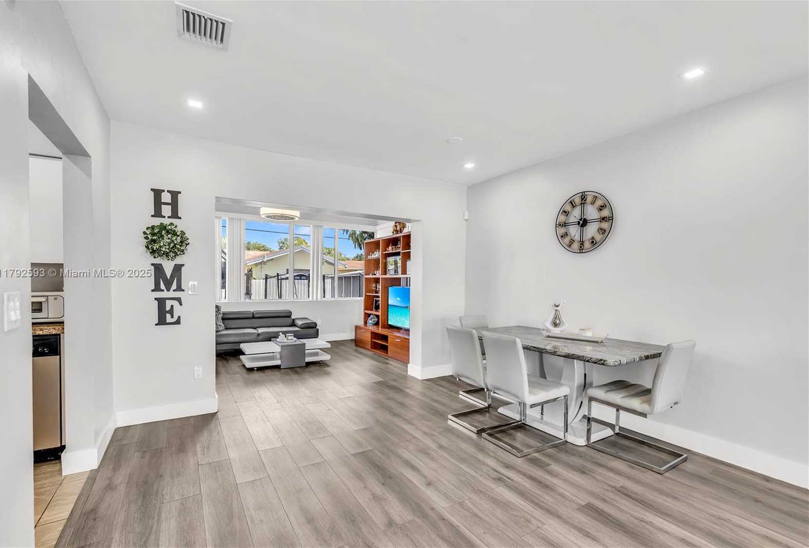 Small Image of 1361 NORTH WEST 98TH TER, Miami Number 5