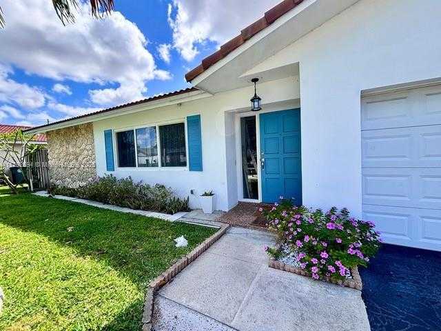 Small Image of 107 WINGED FOOT LN, Boca Raton Number 2