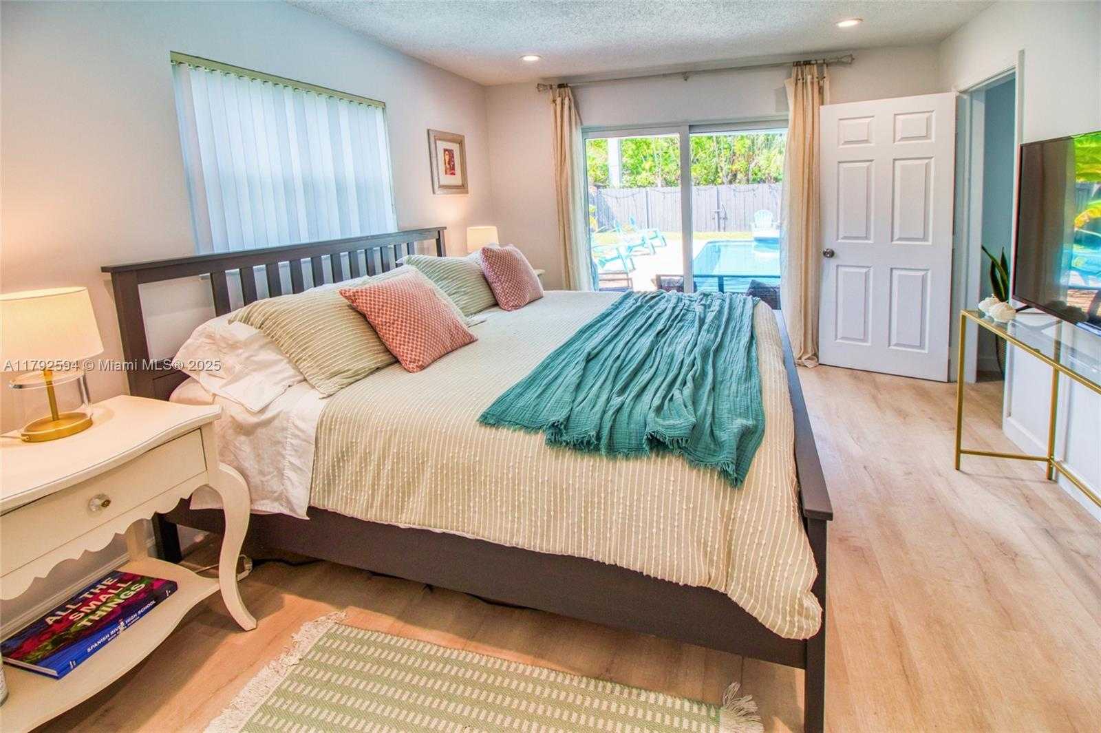 Small Image of 107 WINGED FOOT LN, Boca Raton Number 24