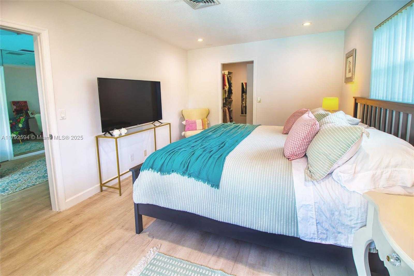 Small Image of 107 WINGED FOOT LN, Boca Raton Number 31