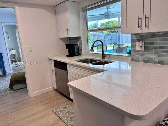 Small Image of 107 WINGED FOOT LN, Boca Raton Number 7