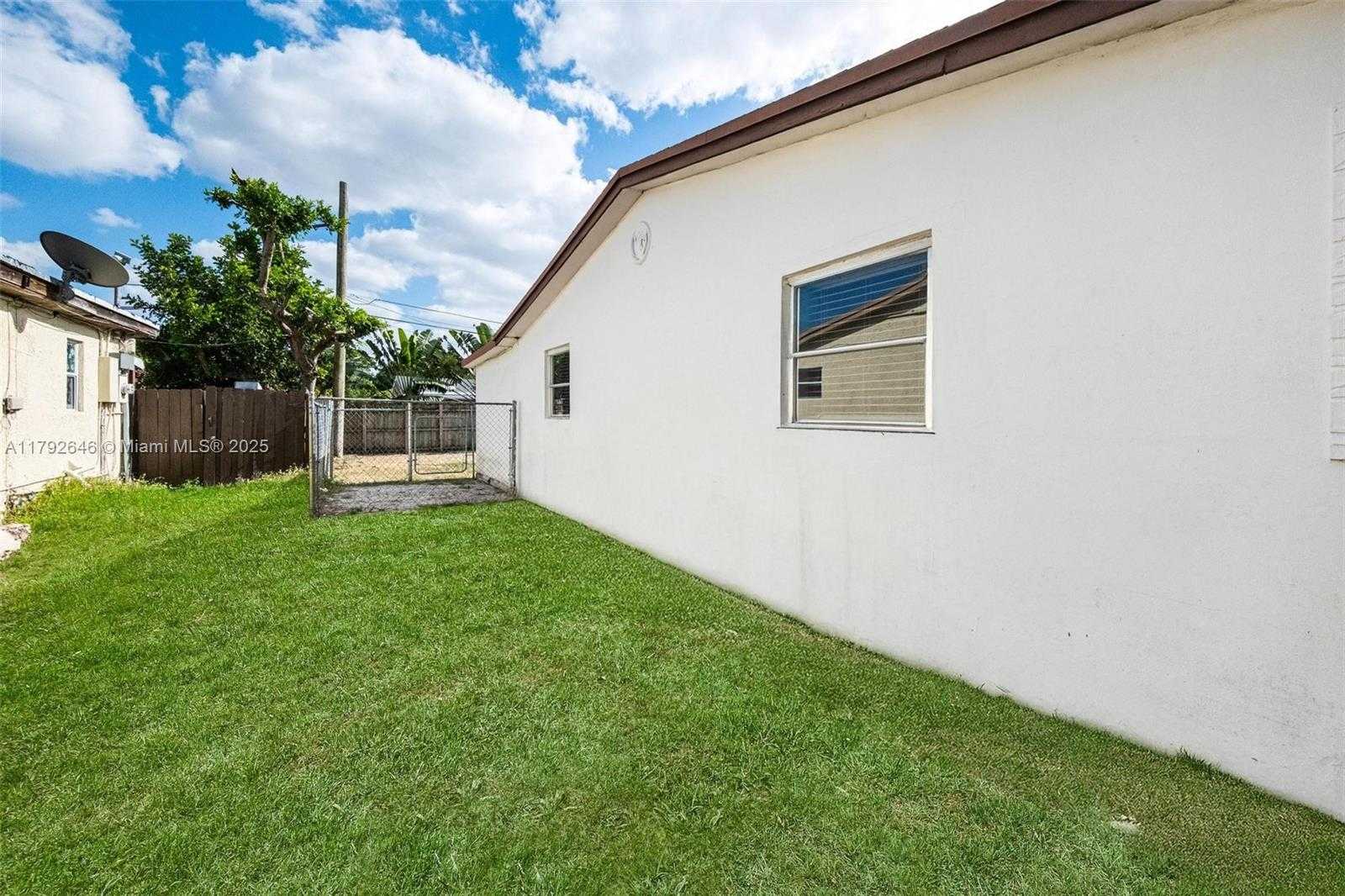 Small Image of 6808 SOUTH WEST 22ND CT, Miramar Number 10