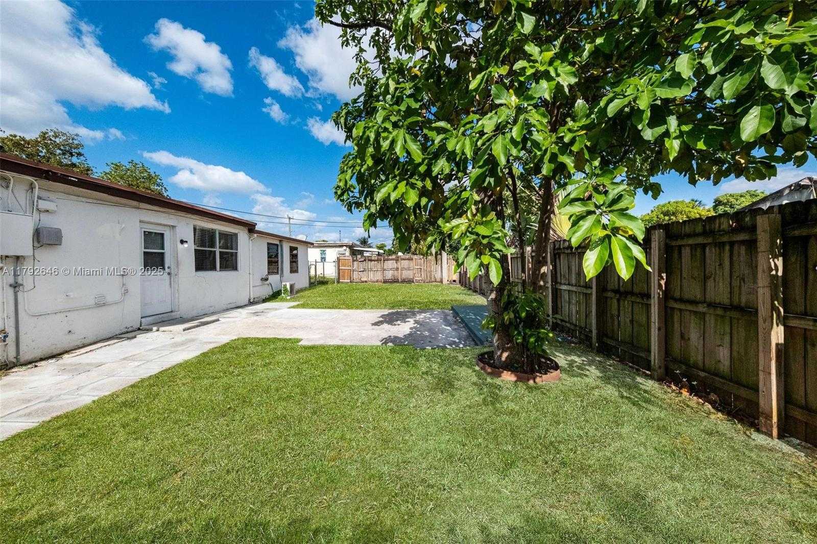 Small Image of 6808 SOUTH WEST 22ND CT, Miramar Number 11