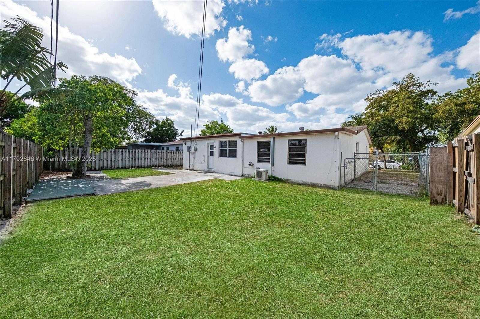Small Image of 6808 SOUTH WEST 22ND CT, Miramar Number 16