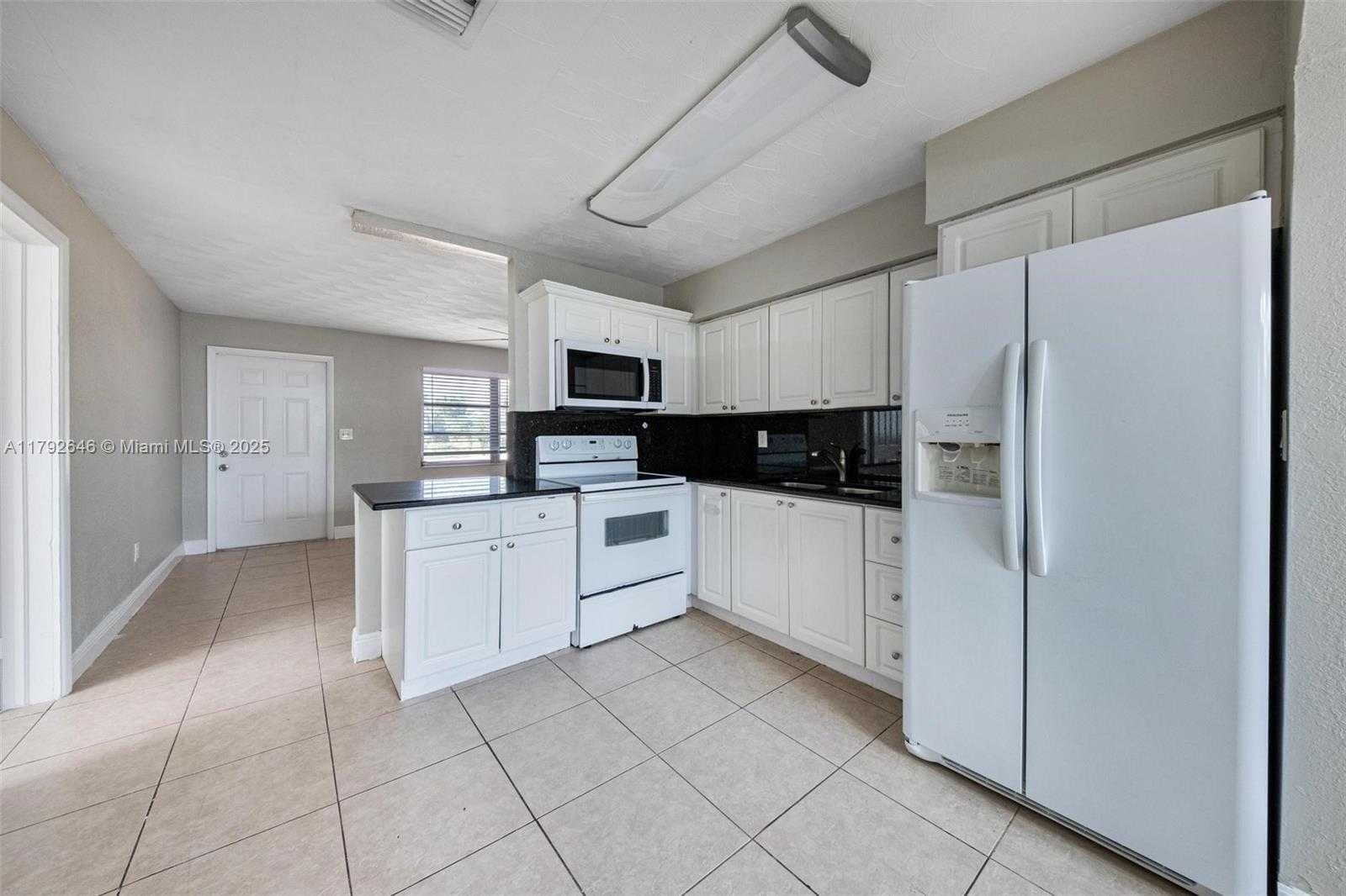 Small Image of 6808 SOUTH WEST 22ND CT, Miramar Number 44