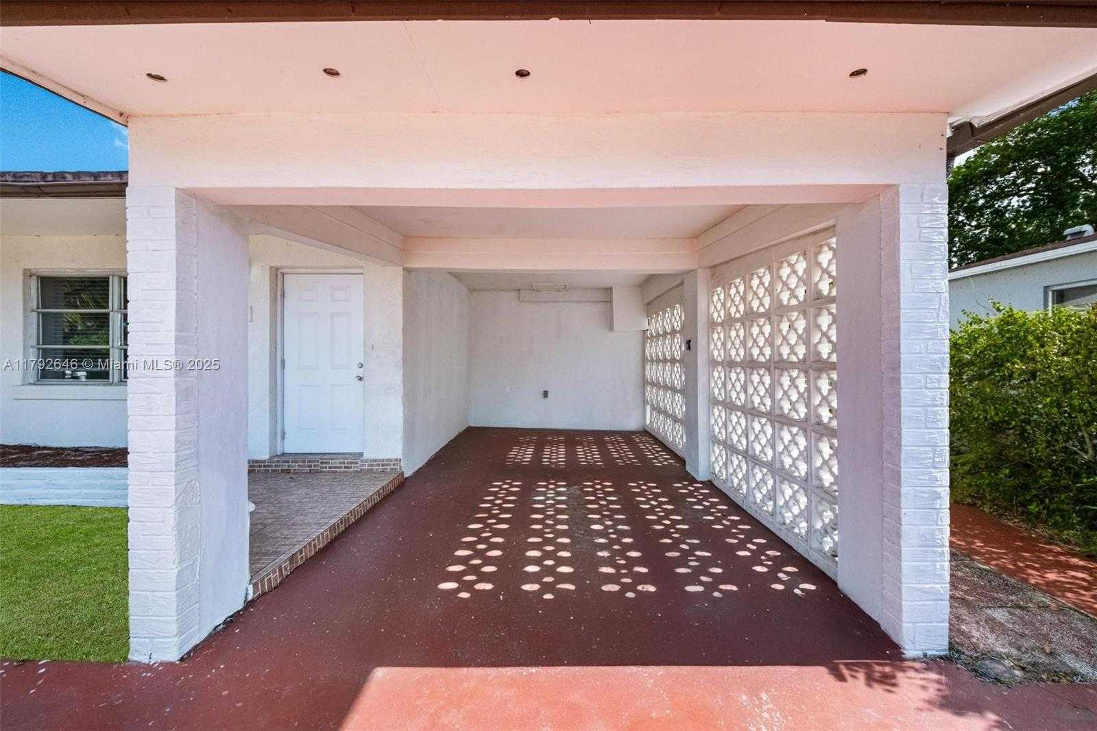 Small Image of 6808 SOUTH WEST 22ND CT, Miramar Number 5