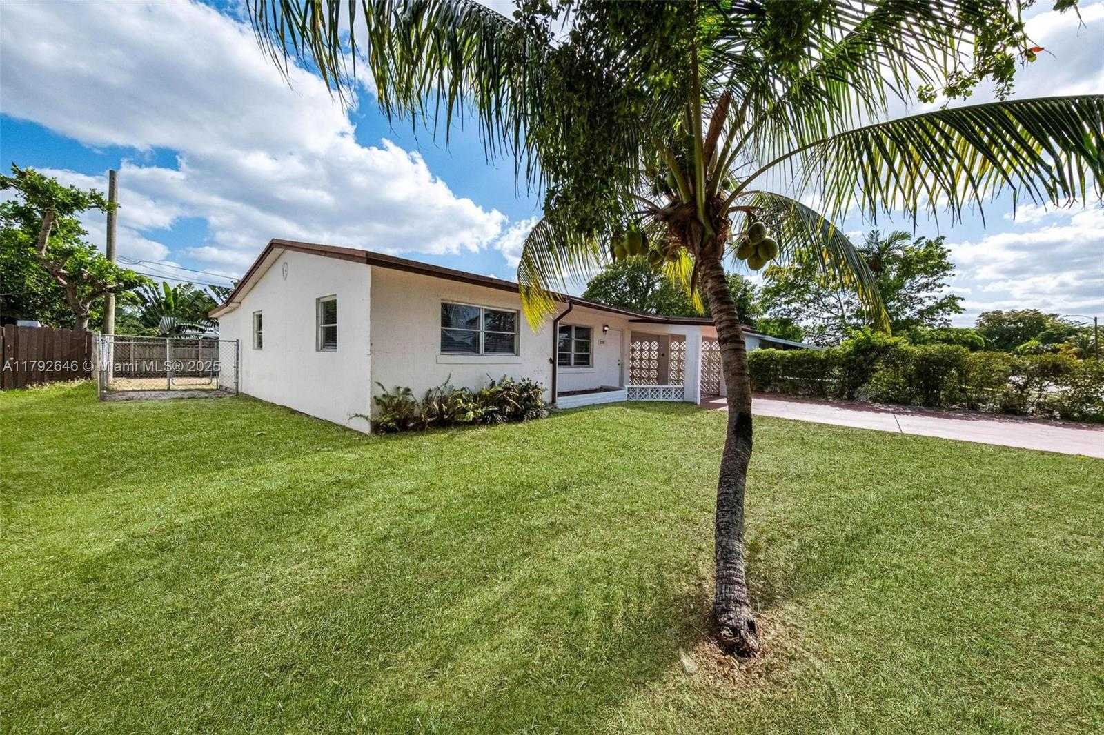 Small Image of 6808 SOUTH WEST 22ND CT, Miramar Number 9