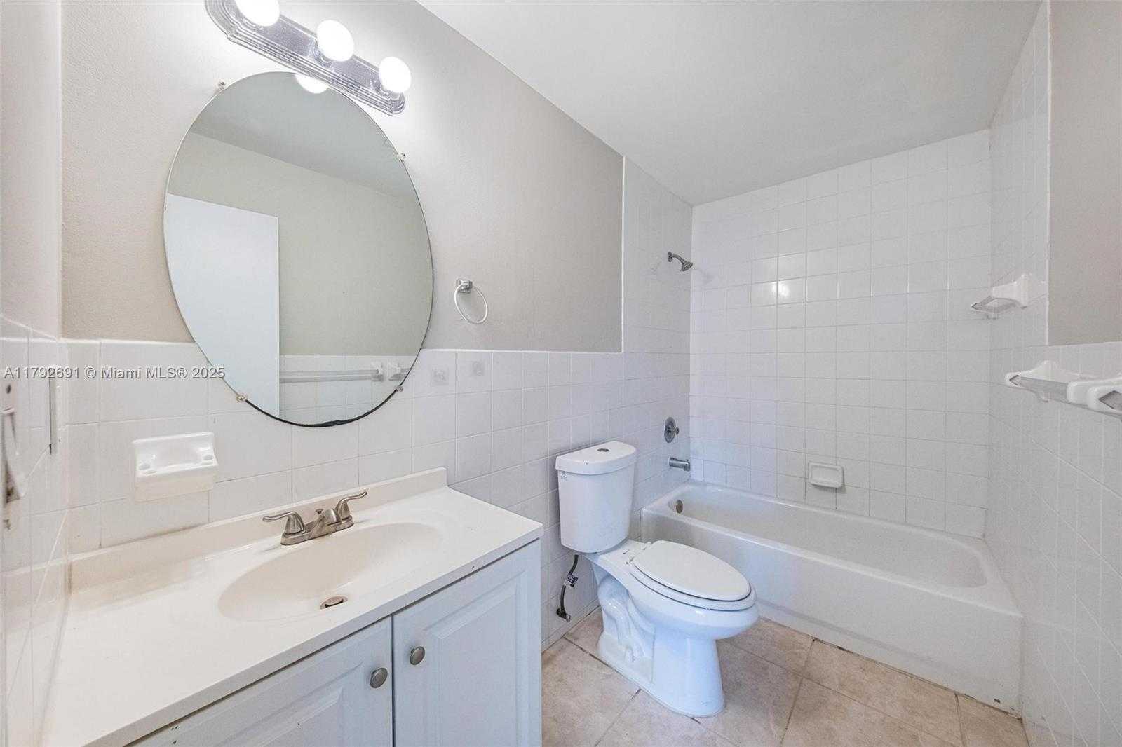Small Image of 7717 SOUTH WEST 9TH ST, North Lauderdale Number 11