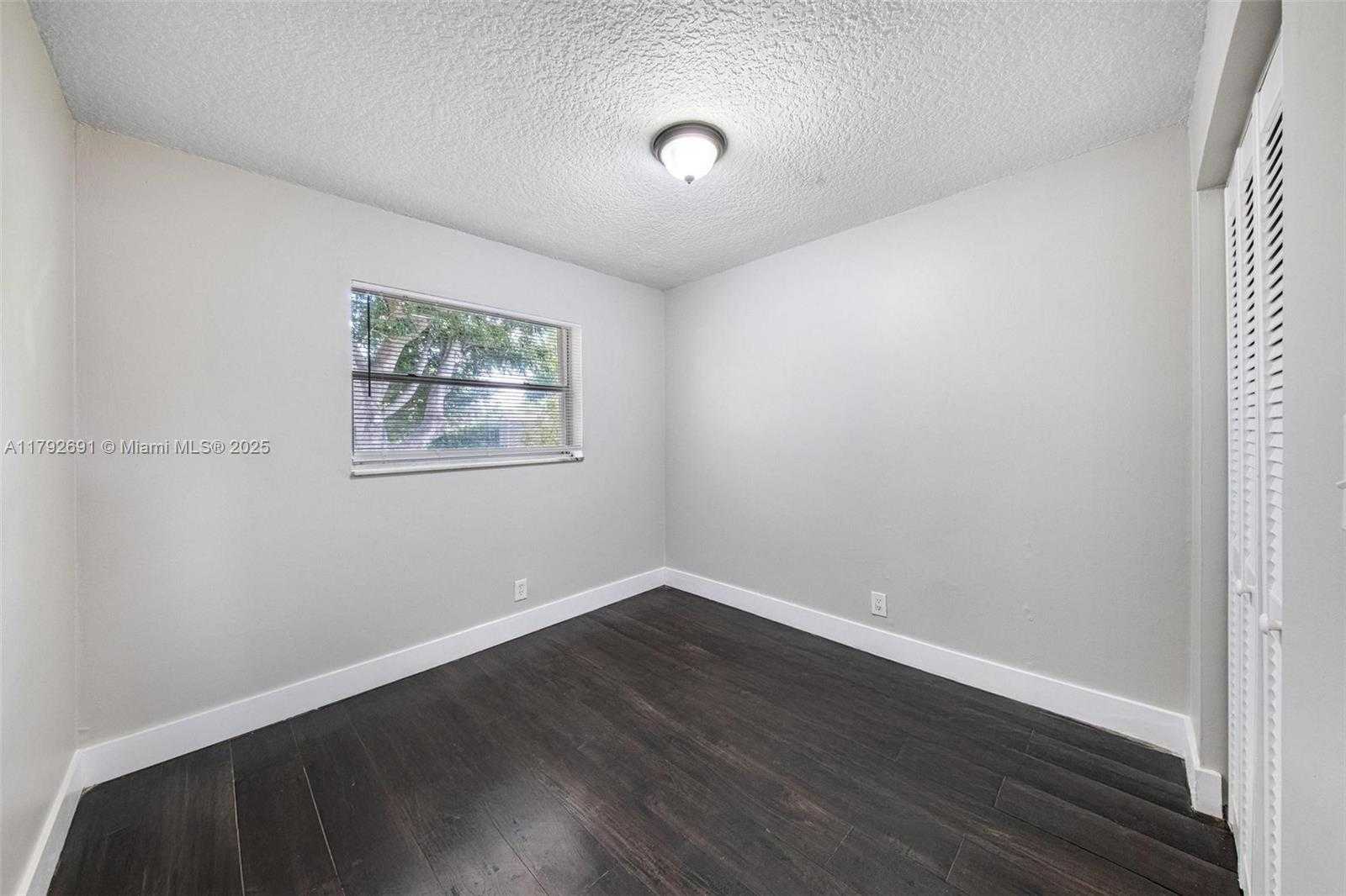 Small Image of 7717 SOUTH WEST 9TH ST, North Lauderdale Number 13