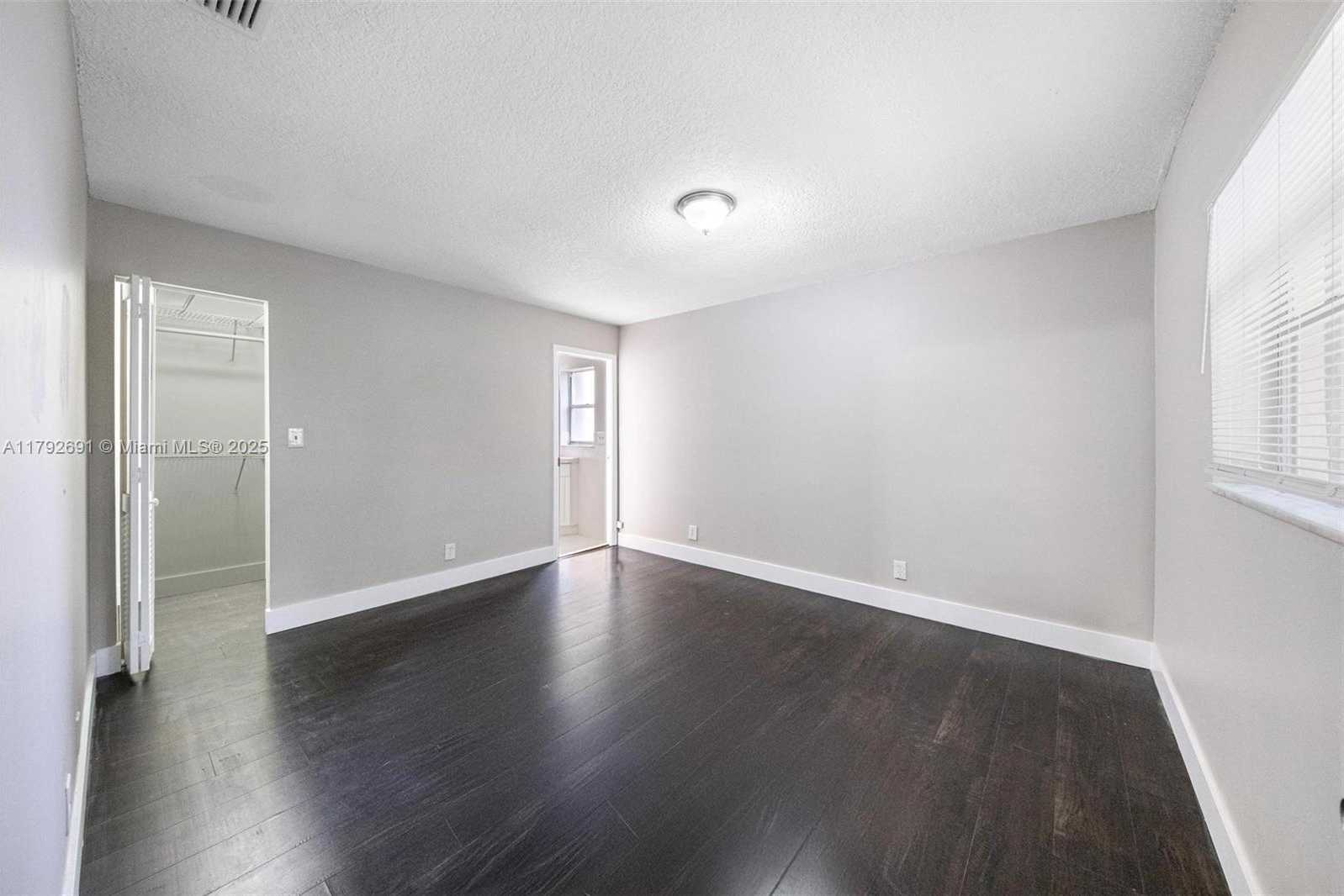 Small Image of 7717 SOUTH WEST 9TH ST, North Lauderdale Number 16