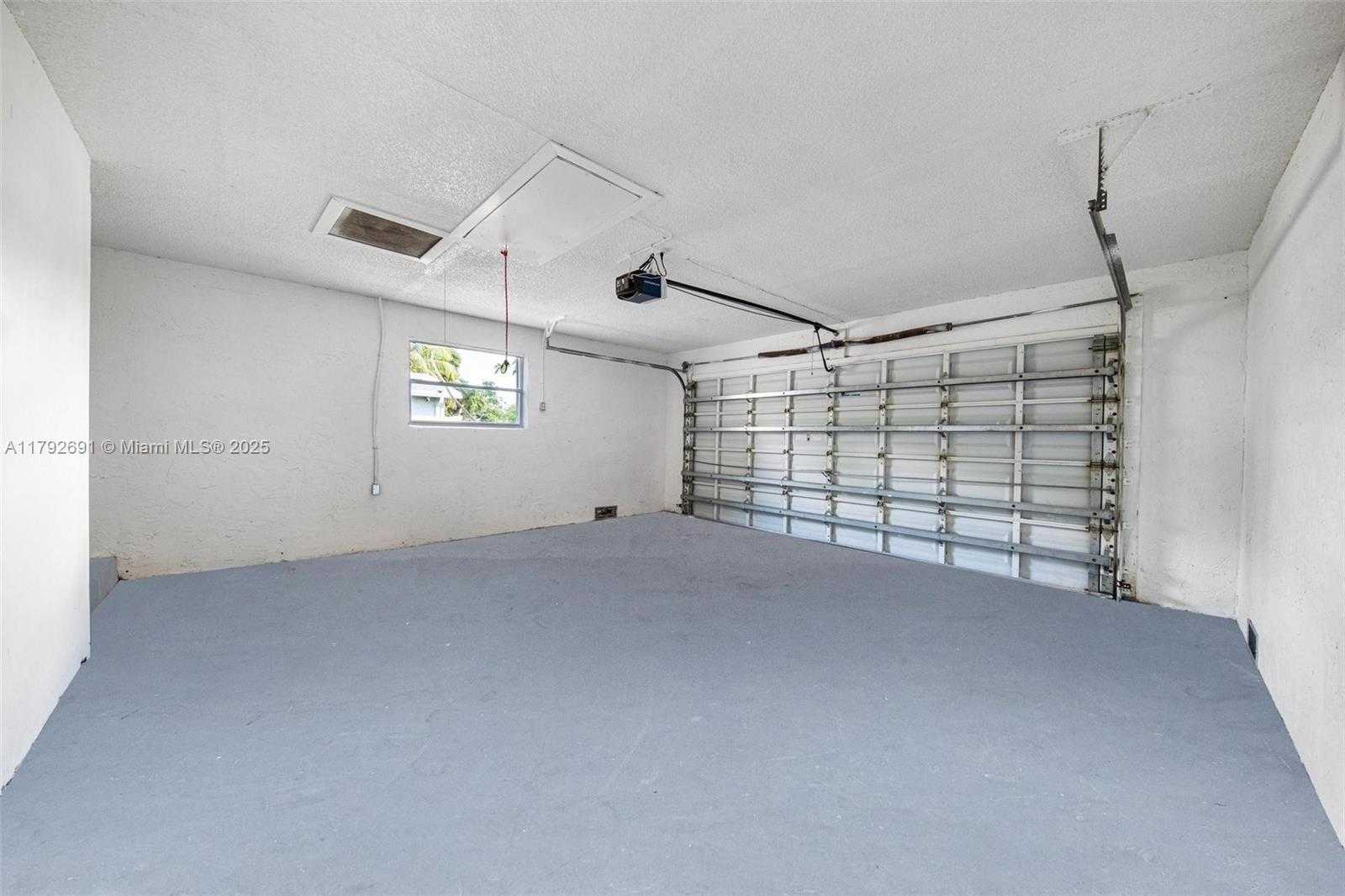 Small Image of 7717 SOUTH WEST 9TH ST, North Lauderdale Number 23